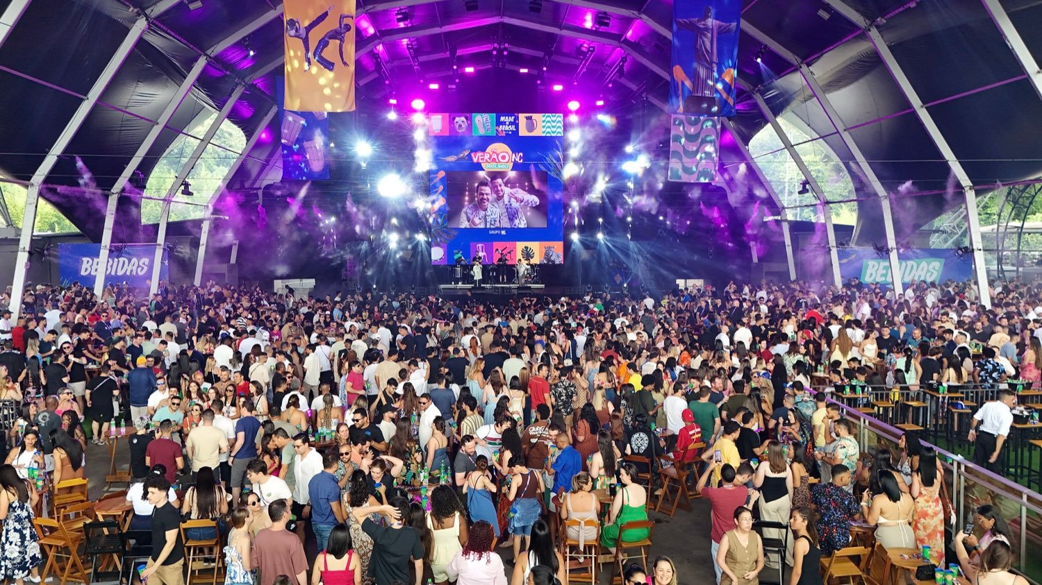 Ginasio lotado em show do Sem ReZnha